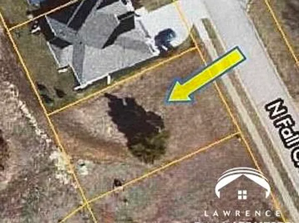 145 N Fall Creek Dr, Lawrence, KS 66049