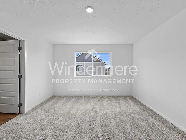 2749 N Talon Ln — Photo 18