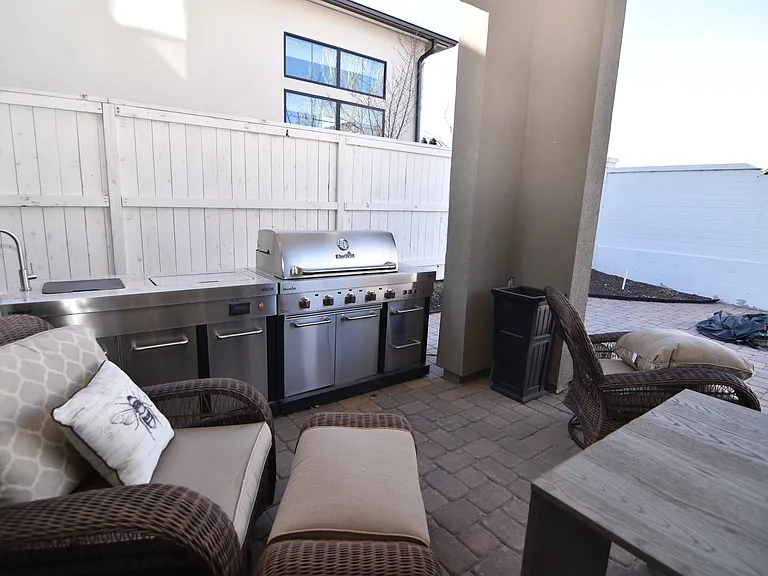711 W Pleasant Oak Trl — Photo 34