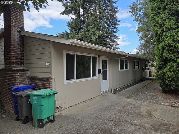 2nd image of 3013 SE Francis St