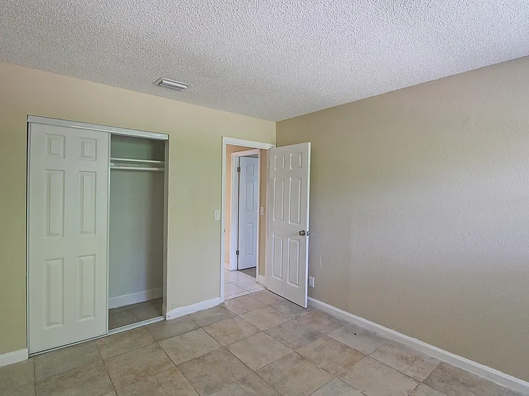1045 Miami Blvd #A — Photo 15