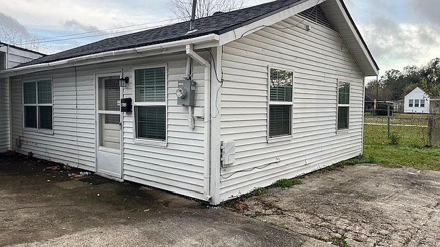 1st image of 2705 Bank St S