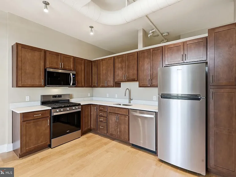 811 4th NW #1012 — Photo 25