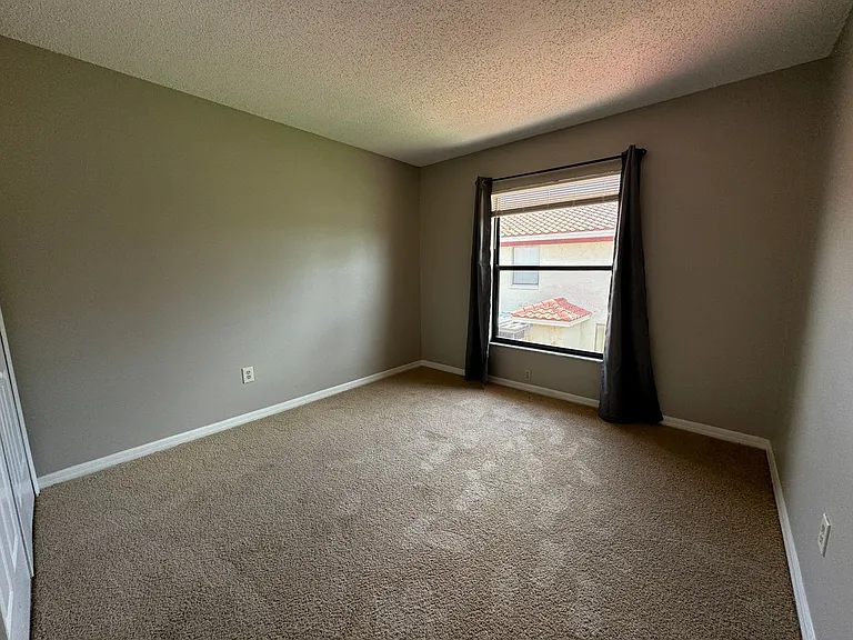 1643 Sandy Point Sq #72 — Photo 16