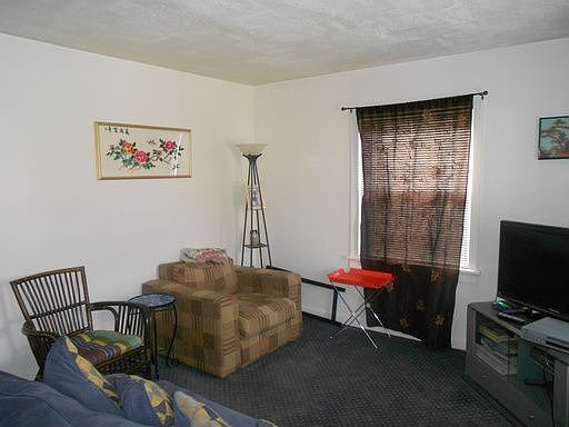 2nd image of 2623 Kenwood Ave