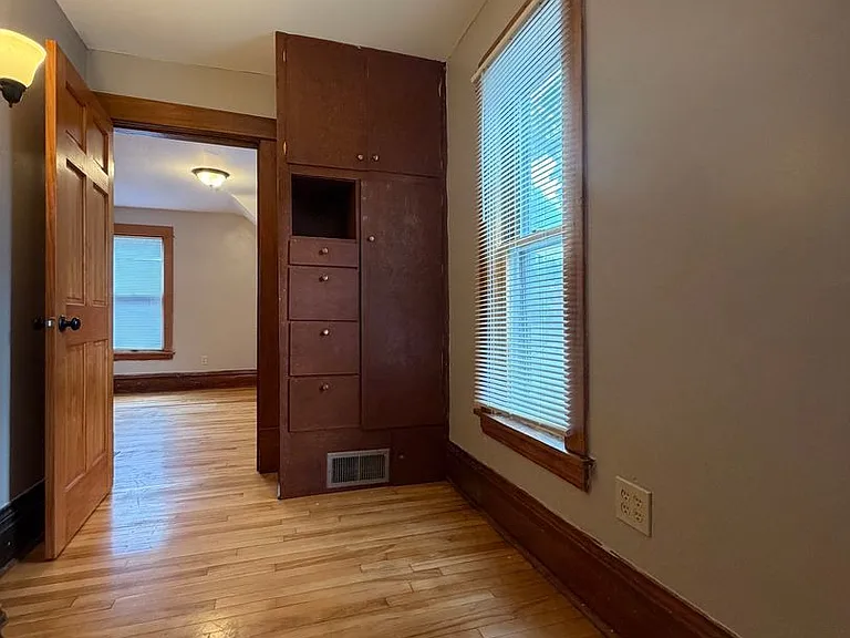 826 Thomas Ave — Photo 15