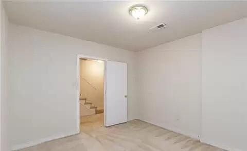 5th image of 3012 N Battlebridge Dr