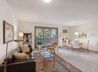 2425 E Franklin Ave APT 411, Minneapolis, MN 55406