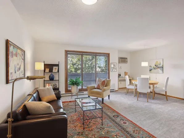 2425 E Franklin Ave APT 411, Minneapolis, MN 55406