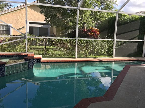 3rd image of 8546 NW 47th St