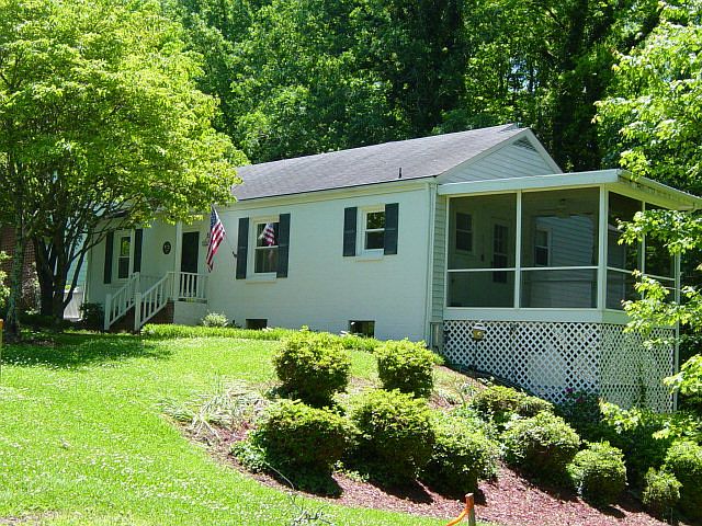 1st image of 353 Forest Hill Dr