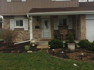 1273 Borough Ct, Wheaton, IL
