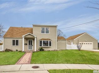 47 Libby Ave, Hicksville, NY 11801