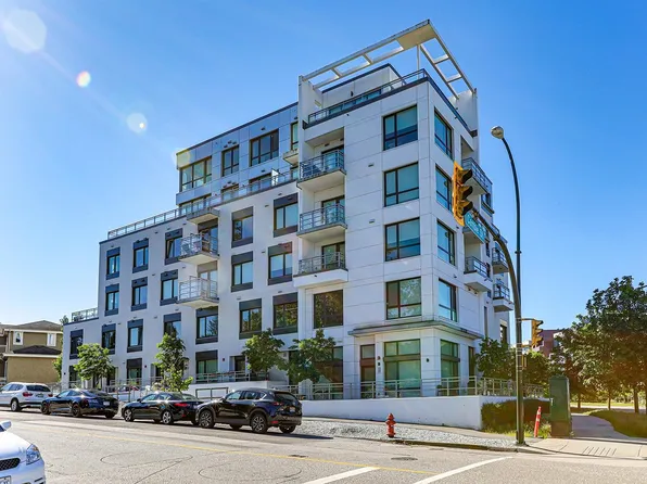 4908 Cambie St #404, Vancouver, BC V5Z 0K1