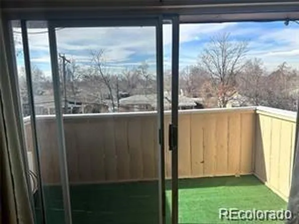 561 Geneva Street #302, Aurora, CO 80010