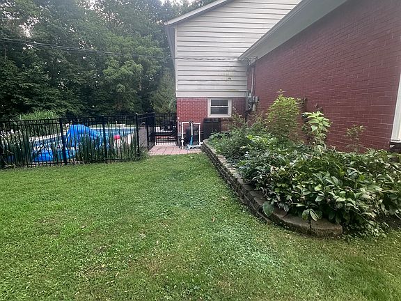 2nd image of 2 Locust Hill St