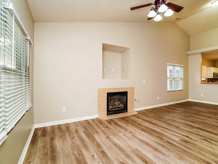 6105 Bristol Ridge Dr — Photo 4