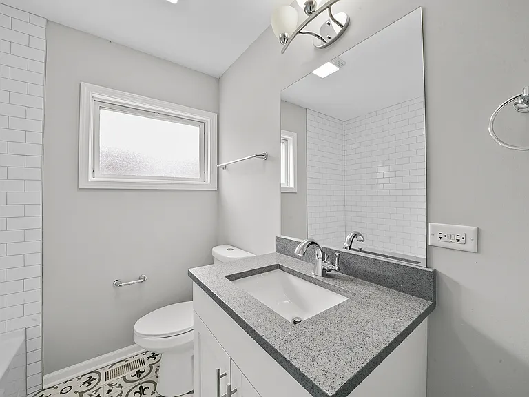 15520 Ellis Ave — Photo 11