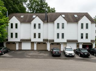 25 Windemere Way, Nashua, NH 03063