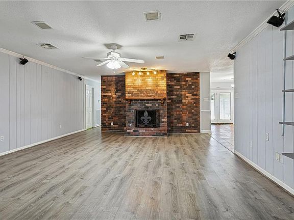 5th image of 3009 Texas Ave