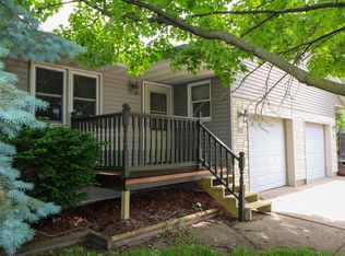 497 Eisenhower St, Marengo, IL 60152