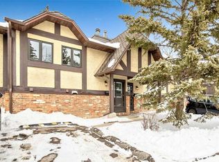 65 E Storybook Gdns NW, Calgary, AB T3G1Y7