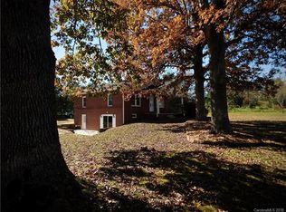 423 Tabor Rd, East Flat Rock, NC 28726