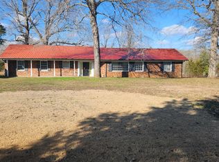 782 Overhead Bridge Rd, Camden, TN 38320