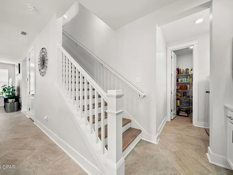 2101 Kingfisher Ct — Photo 17