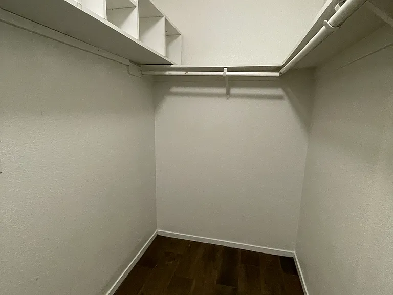 master walking closet