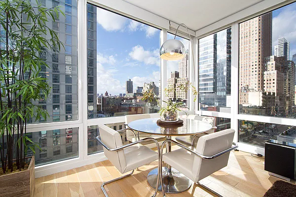 Sold by Nest Seekers International | media 4