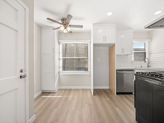 4th image of 2464 Chestnut Ave #8