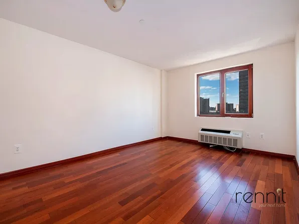 3052 Brighton 01st Street image 8 of 24