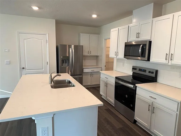 1834 Cacutta Way — Photo 3