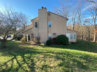 5 Nipmuc Trl, Providence, RI 02904