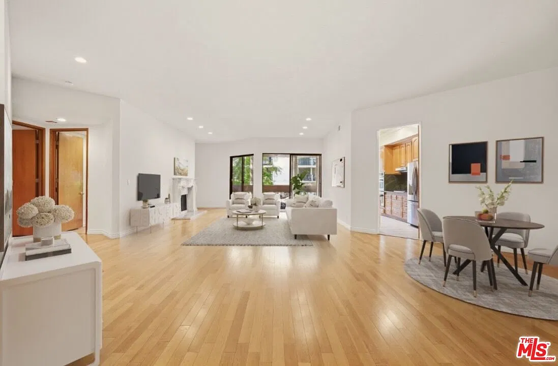 2 bed, 3.0 bath, 2045 sqft, $5,900 — Photo 3