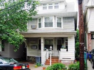 24 Valley Pl, Edgewater, NJ 07020
