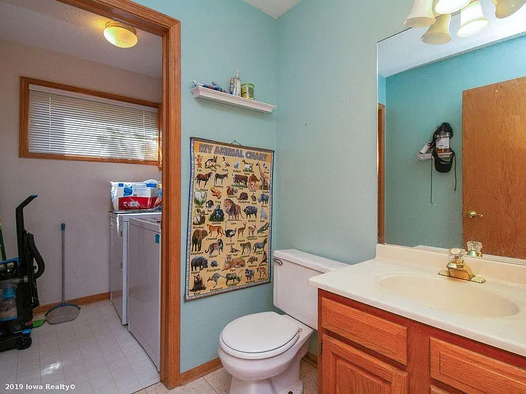 Long Meadow Dr — Photo 8
