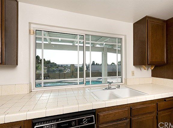 4th image of 601 Cameron Crest Dr