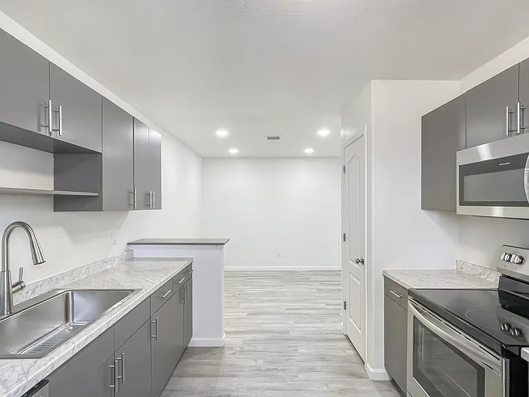 701 Campbell St #C — Photo 12