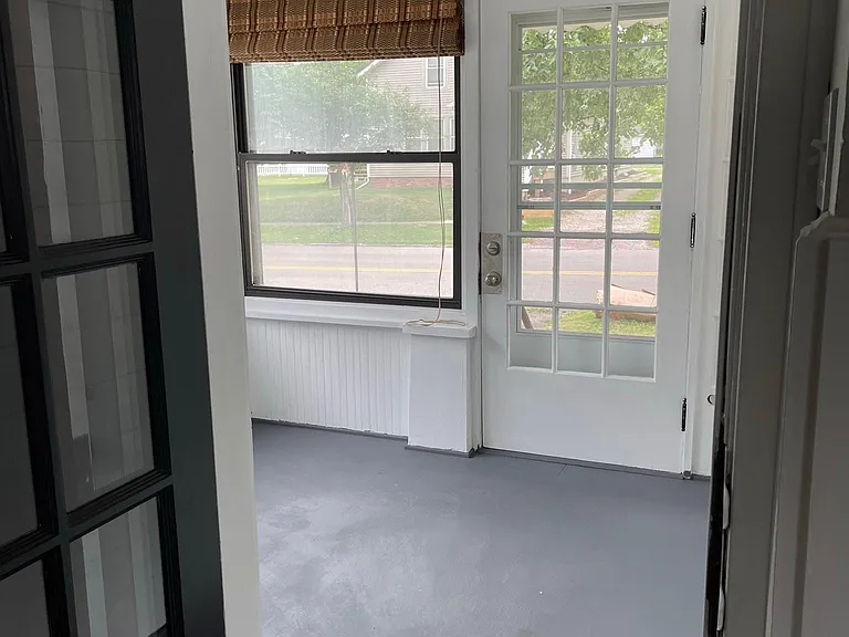 234 E Walnut St — Photo 3