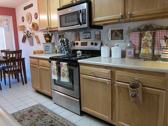 5th image of 2306 Danbury Ln