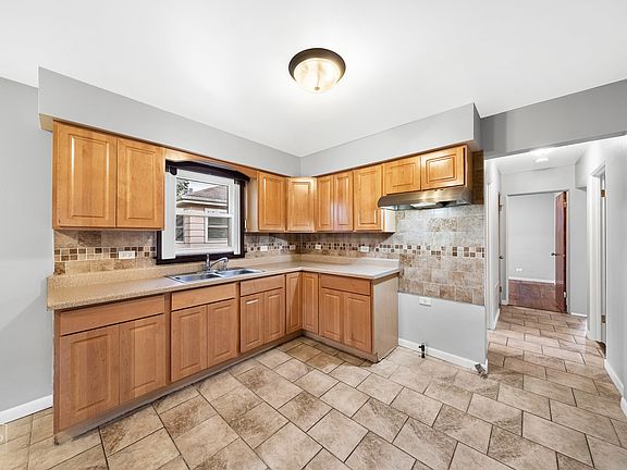 2nd image of 613 Buffalo Ave