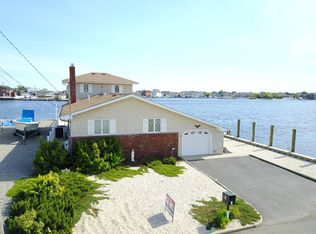 3 Anchorage Dr, Toms River, NJ 08753