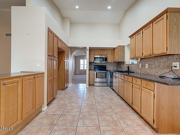 5th image of 4930 E GLENCOVE Circle