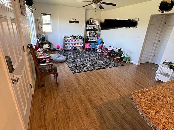 5th image of 711 Prospect Ave