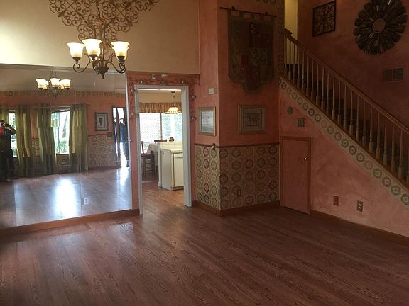 5th image of 771 Las Palmas Dr