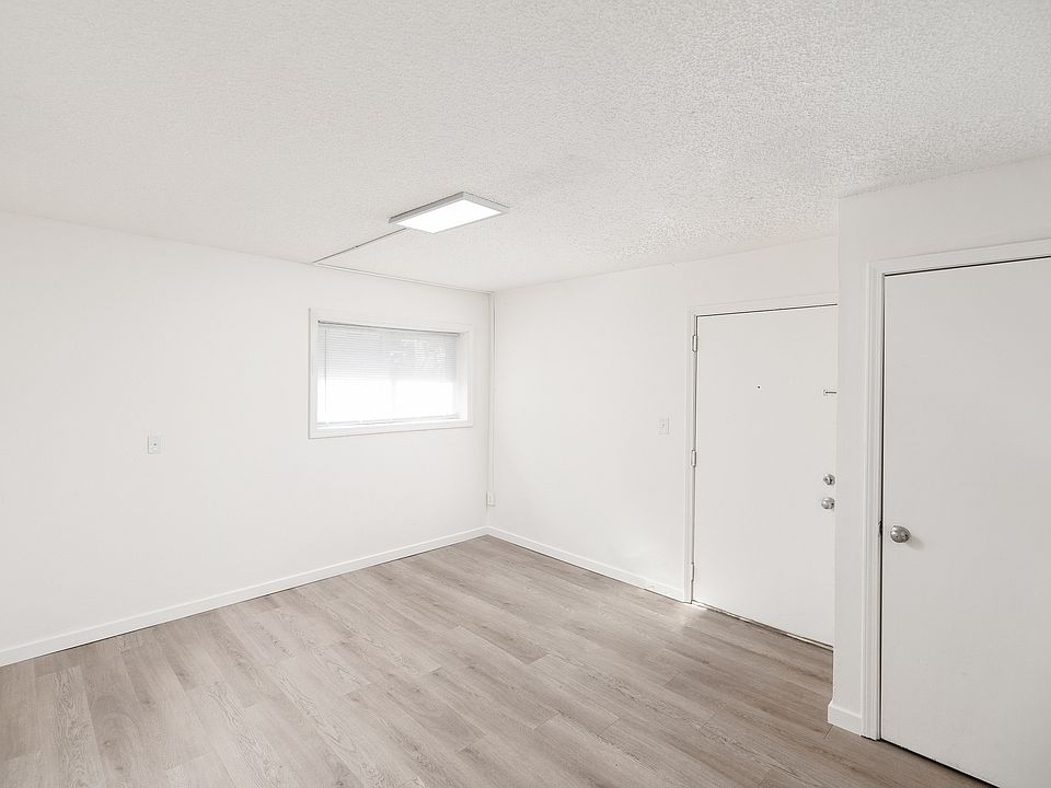 Living Area with Entry Closet