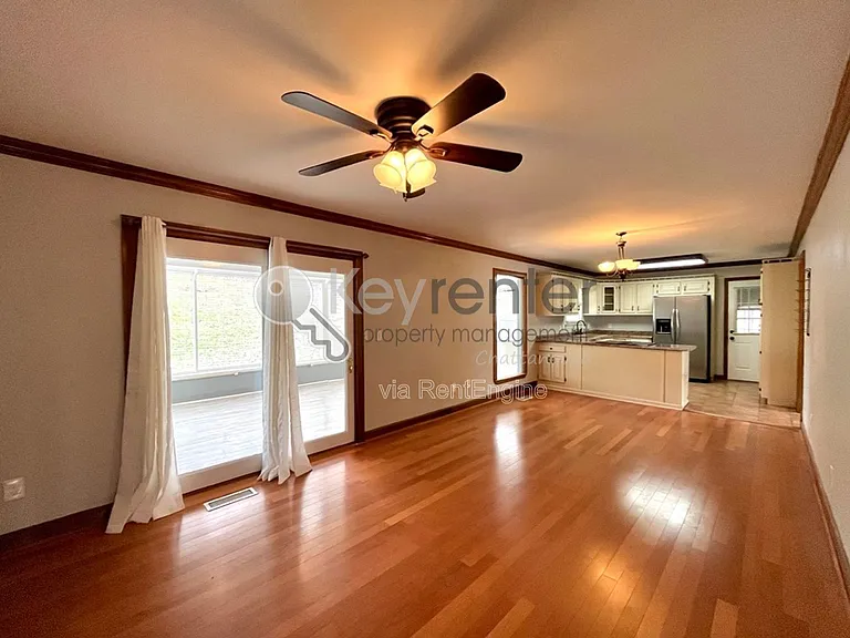 4704 Privateer Rd — Photo 5
