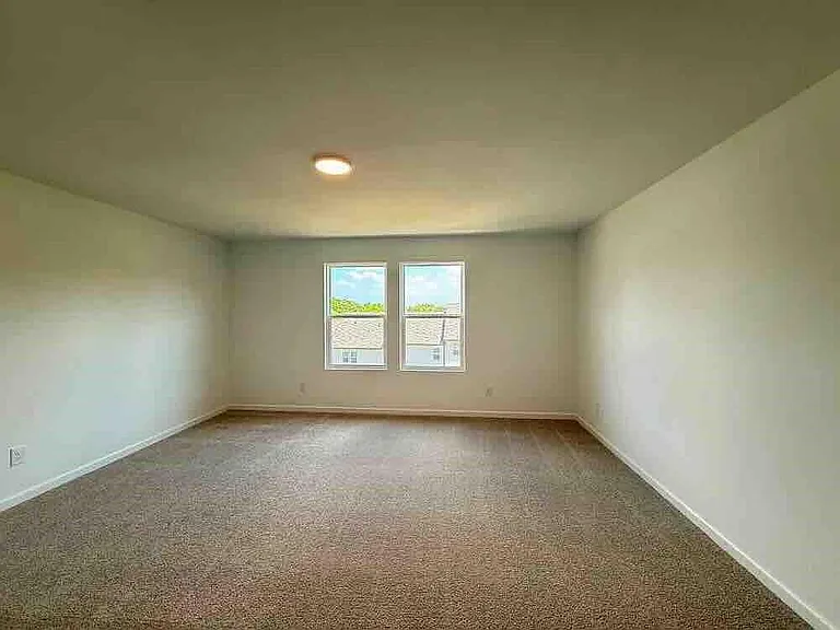 6761 Armonia Dr — Photo 10